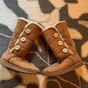 UGG Bailey button boots